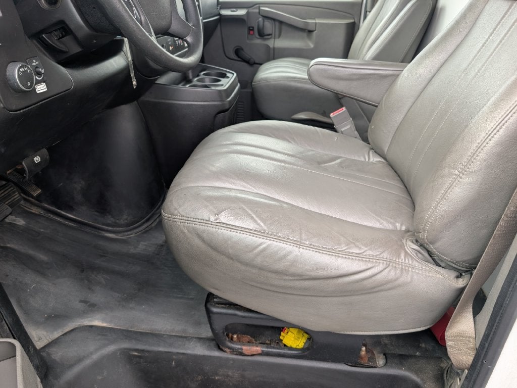 2018 GMC Savana Cutaway 3500 3500 Van 177"