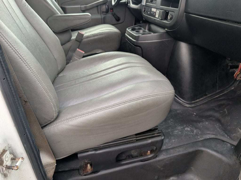 2018 GMC Savana Cutaway 3500 3500 Van 177"