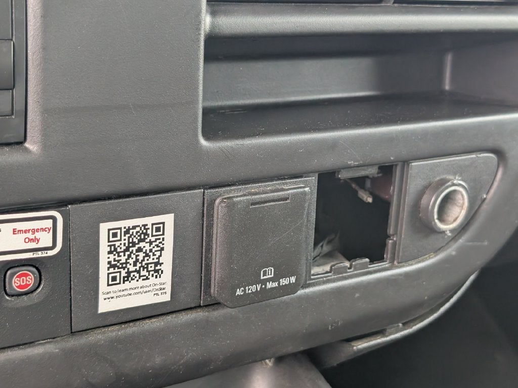 2018 GMC Savana Cutaway 3500 3500 Van 177"