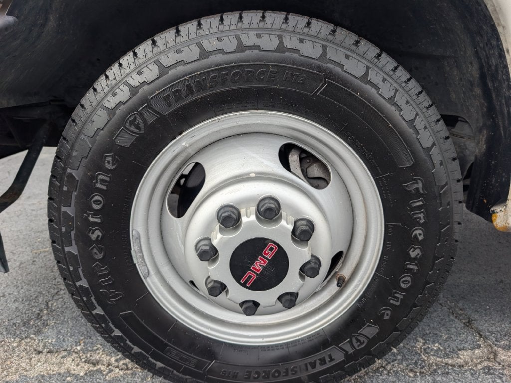 2018 GMC Savana Cutaway 3500 3500 Van 177"