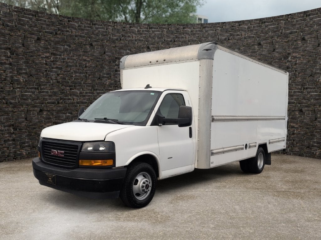 2018 GMC Savana Cutaway 3500 3500 Van 177"