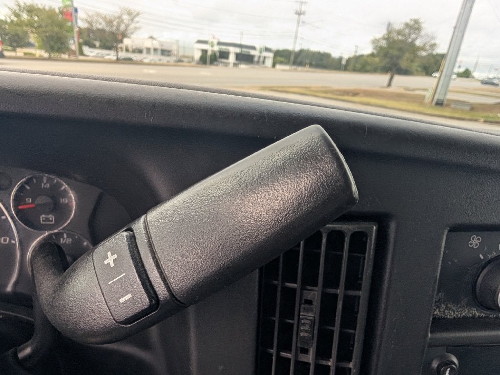 2018 GMC Savana Cutaway 3500 3500 Van 177"