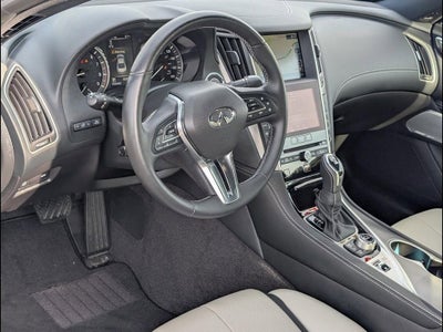 2022 INFINITI Q60 LUXE