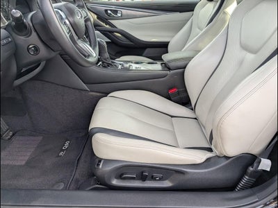 2022 INFINITI Q60 LUXE