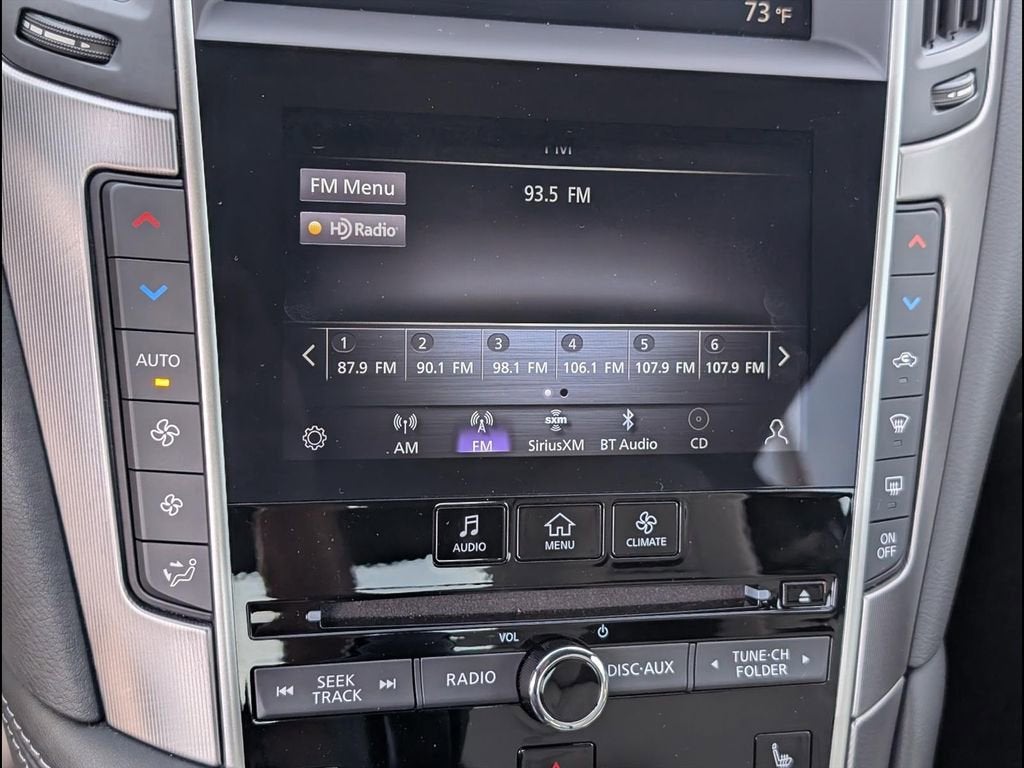 2022 INFINITI Q60 LUXE