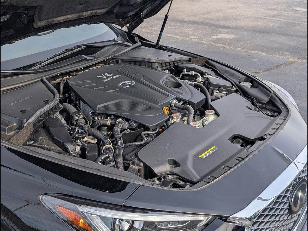 2022 INFINITI Q60 LUXE