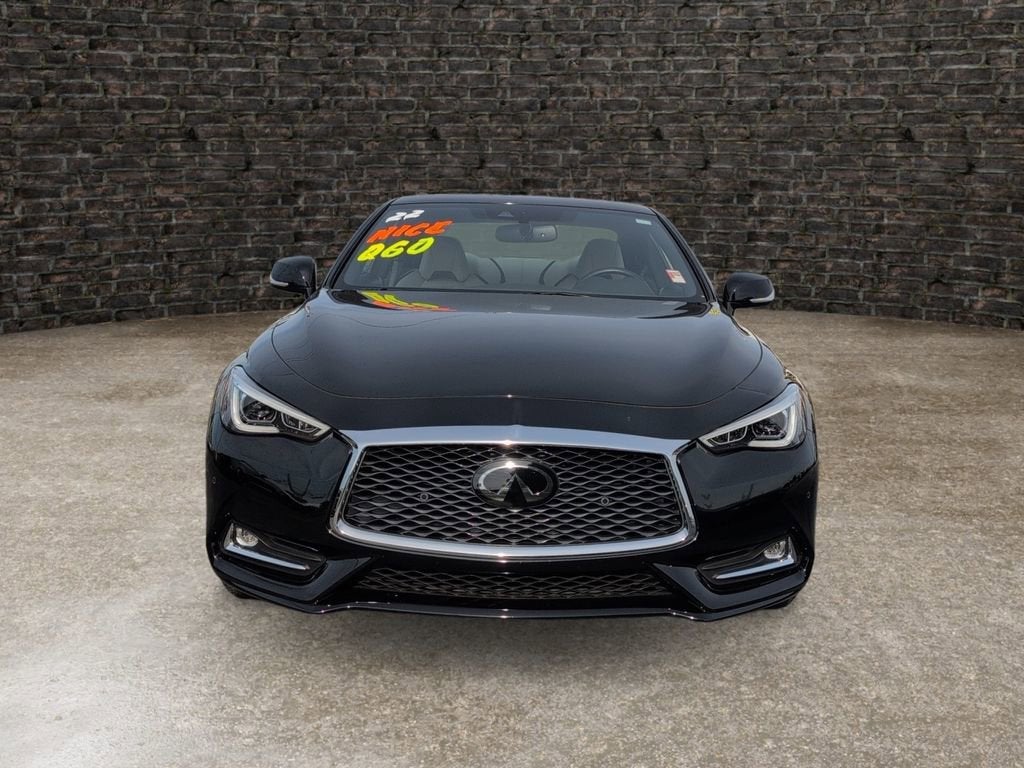 2022 INFINITI Q60 LUXE
