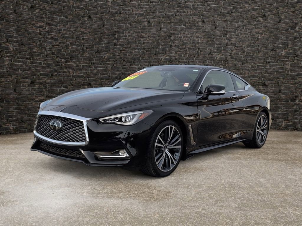 2022 INFINITI Q60 LUXE
