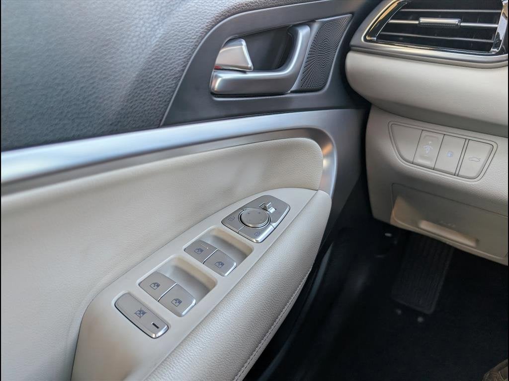 2024 Genesis G70 2.5T