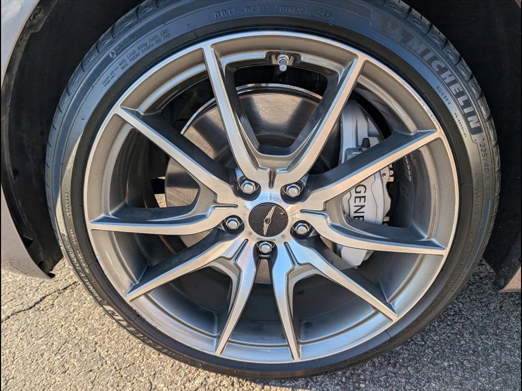 2024 Genesis G70 2.5T