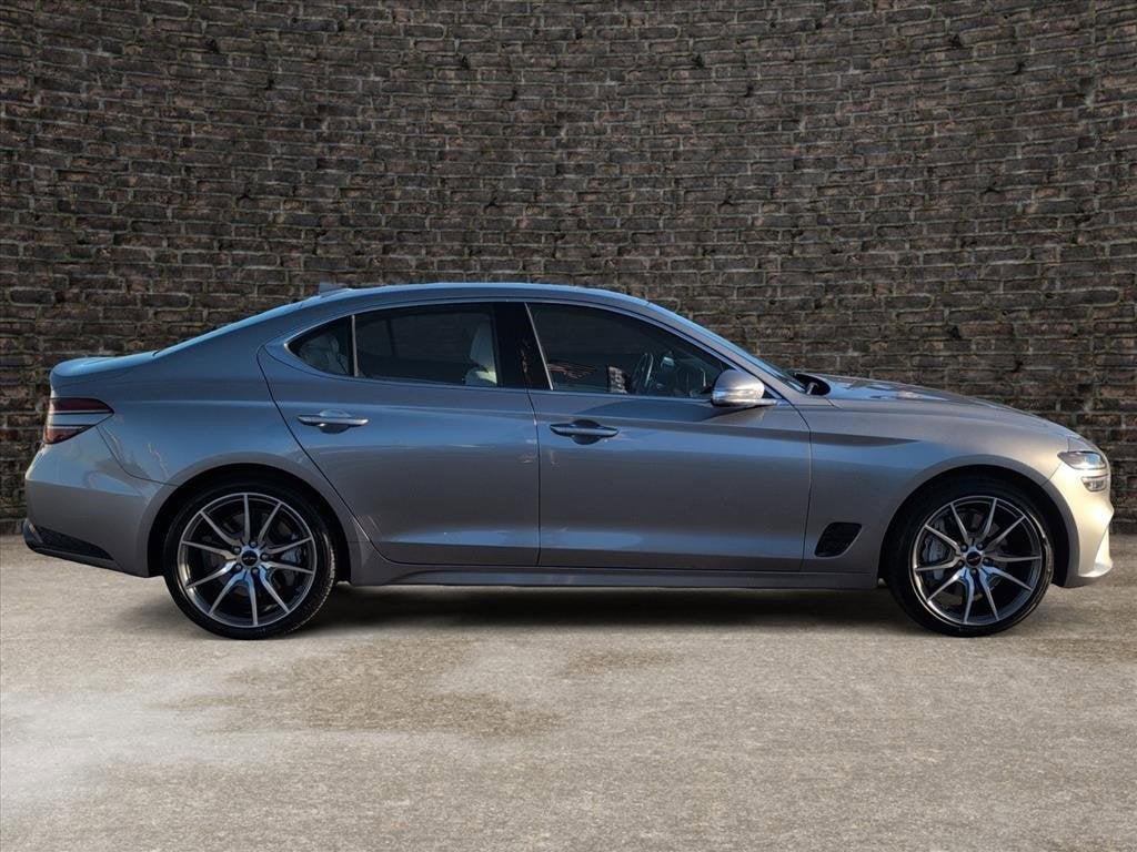 2024 Genesis G70 2.5T