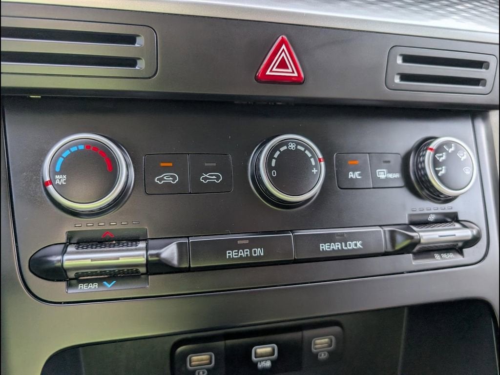 2024 Kia Carnival MPV LX