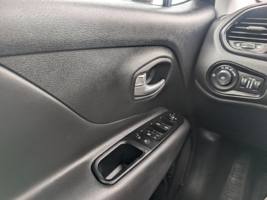 2023 Jeep Renegade Altitude 4x4